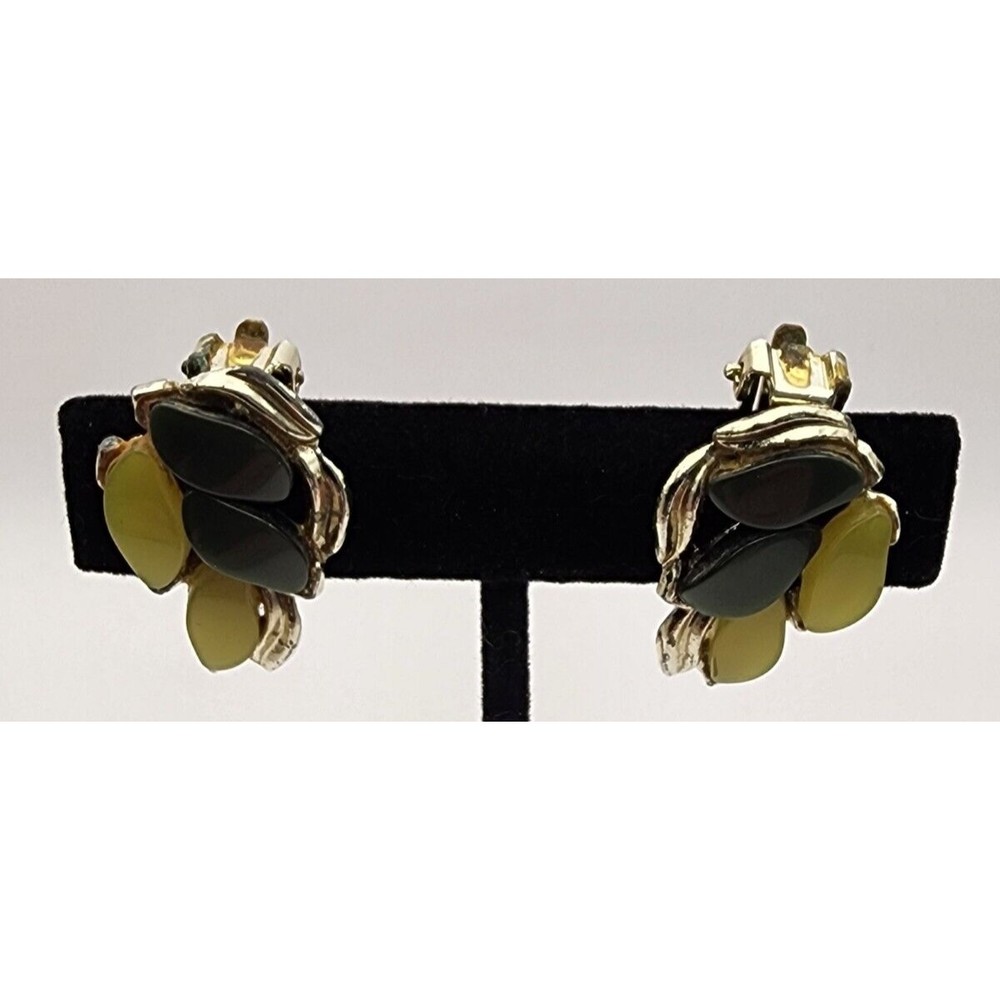 Vintage Gold Tone Clip-On Earrings Green Stone Cluster Statement Retro Jewelry